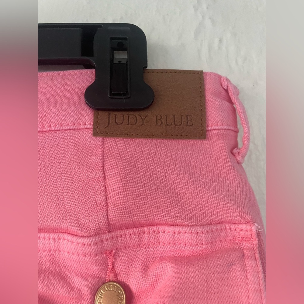 Judy Blue Garment Dyed High Waist Straight Leg Cargo Jeans Pink Pockets; 11/30 - Picture 5 of 8